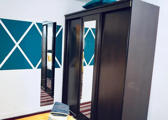 Cozy 2Bedroom House With 4Bed With Parking